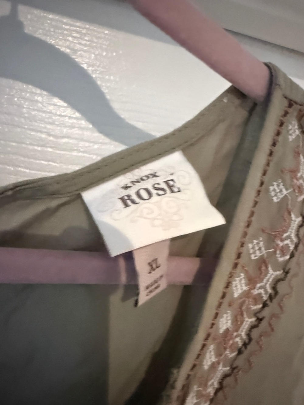 Knox Rose Olive Green Embroidered Sleeveless Top - Picture 2 of 4